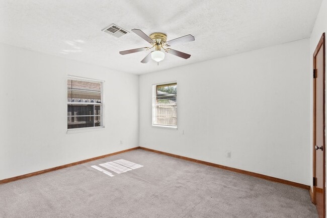 Building Photo - 241 W Rittenhouse St