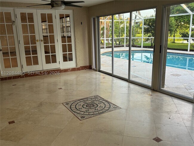 Building Photo - 16643 Golfview Dr