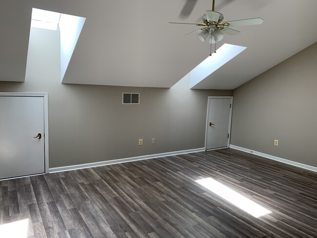Building Photo - 43 Goucher Woods Ct