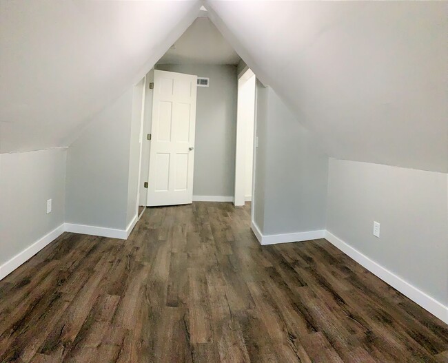 Building Photo - 624/626 Oak Street