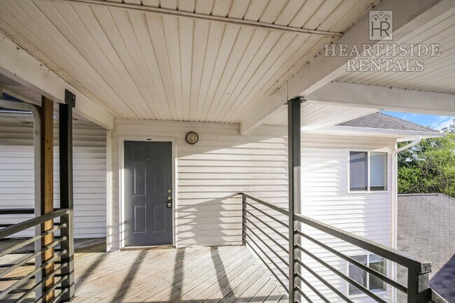 Building Photo - 330 Brownlea Dr