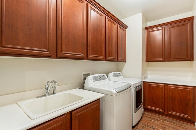 Building Photo - 82603 Grass Flat Ln