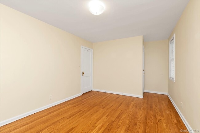 Building Photo - 19 Anstice St