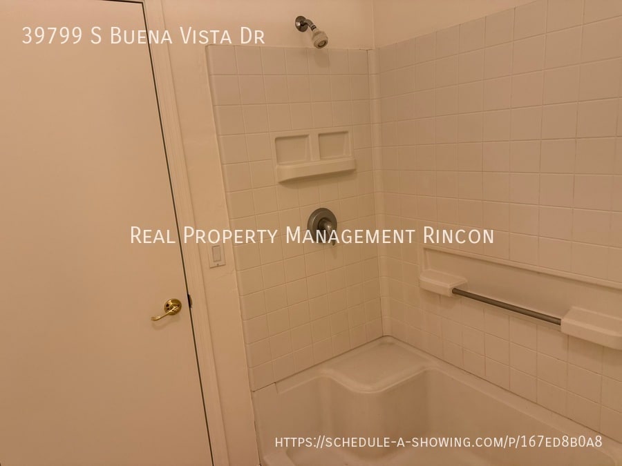 Building Photo - 39799 Buena Vista Dr