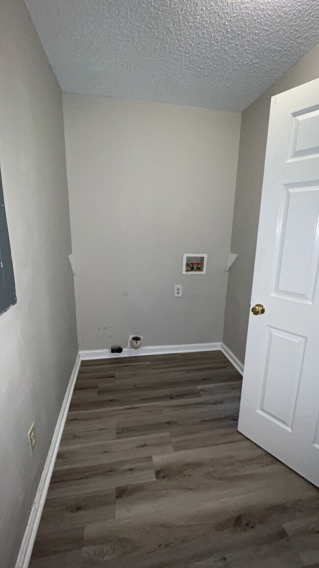 Building Photo - 754 Melissa Dr