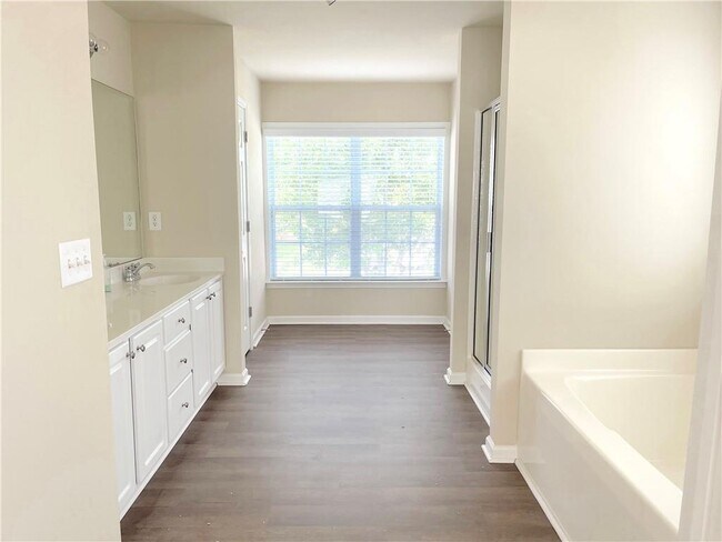 Building Photo - 5445 Stevehaven Ln