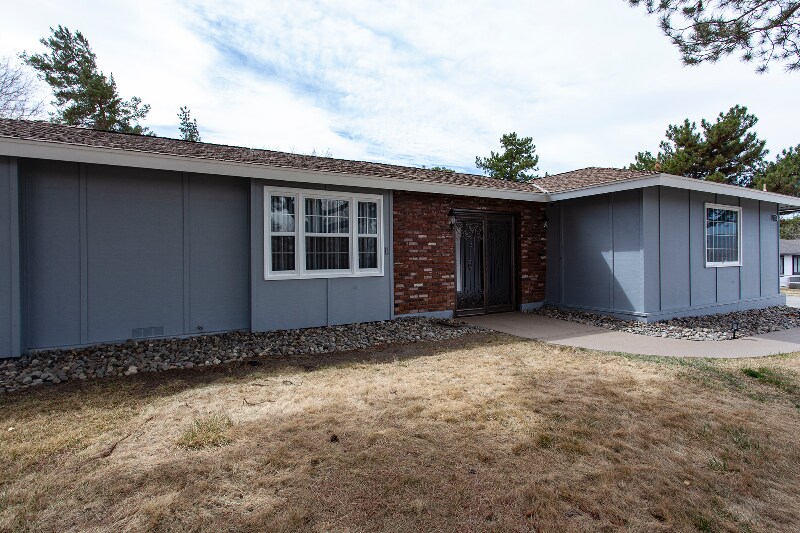 Building Photo - 7050 Pembroke Dr