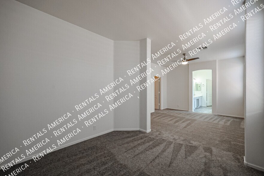 Building Photo - 263 N Kimberlee Way