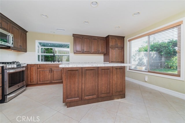 Building Photo - 24772 Oxford Dr