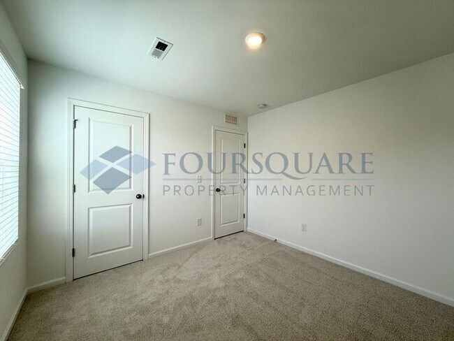 Building Photo - Spacious 4-Bed Home with Flex Room, Loft, Screened Porch & 2-Car Garage – Convenient to Angier an...