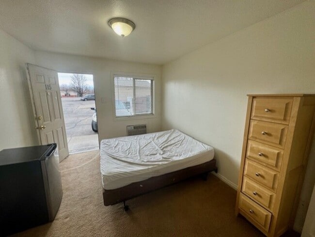 Building Photo - 1675 S State St