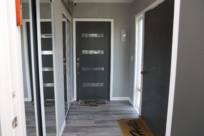 Building Photo - 1415 Stearns Dr