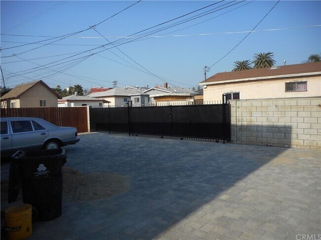 Building Photo - 3521 Percy St