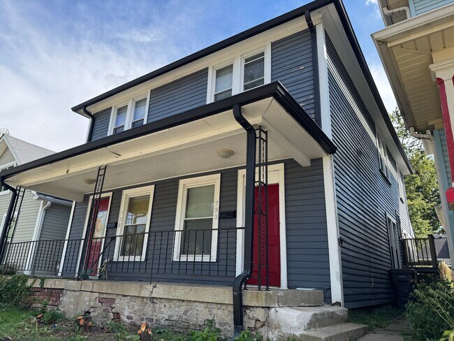 Building Photo - 735 Orange St