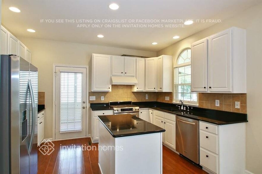 Building Photo - 9023 Tintinhull Ln