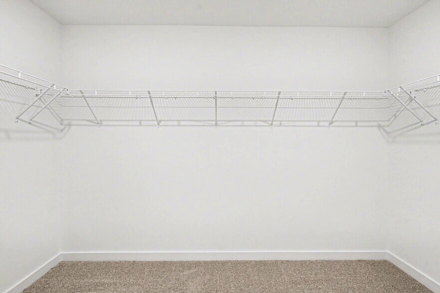 Building Photo - 1933 Mahala Dr