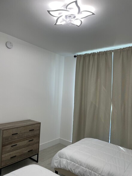 Second bedroom - 13800 Highland