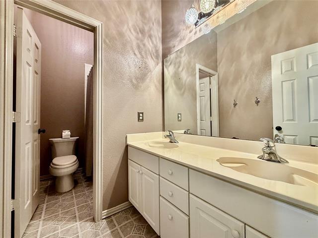 Building Photo - 1632 Castle Pines Dr