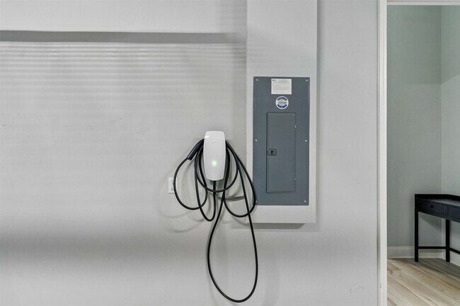 Building Photo - 95169 Poplar Way