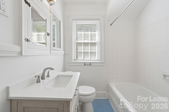 Building Photo - 2120 Kirkwood Ave