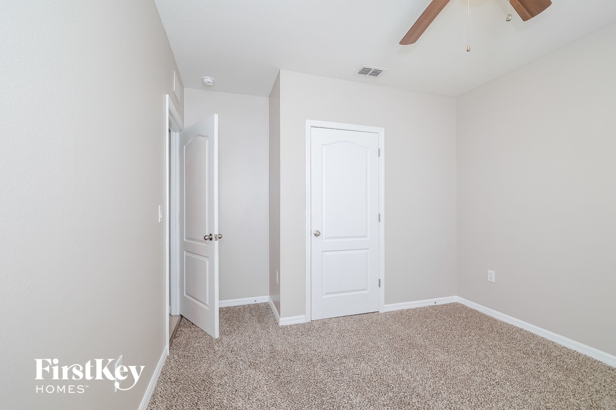 Building Photo - 107 Fall Glo Rd