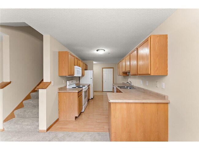 Building Photo - 14975 Pinto Ln