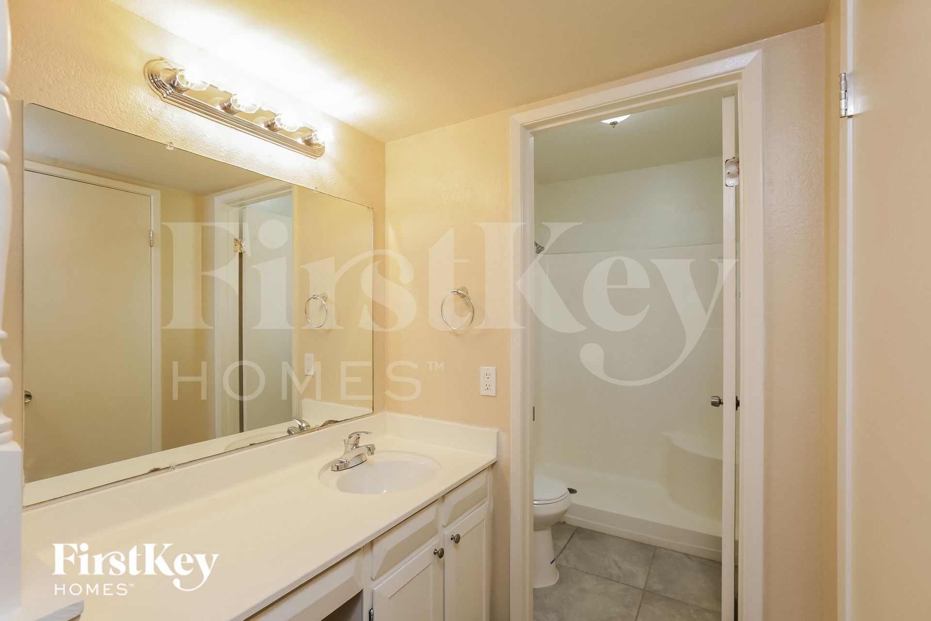 Building Photo - 10612 N 47th Dr