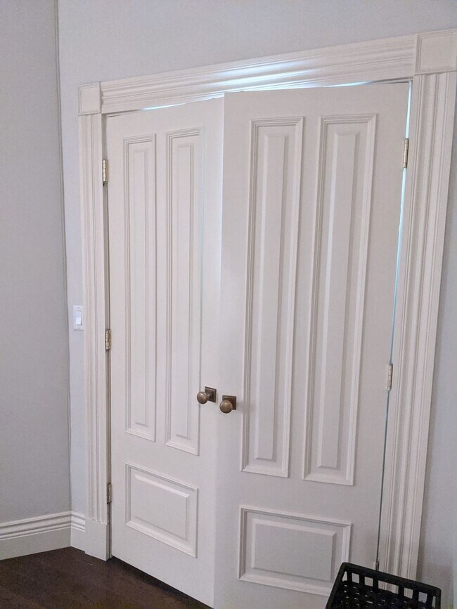 Building Photo - Back Bay FURNISHED 1 bedroom for 9/1
