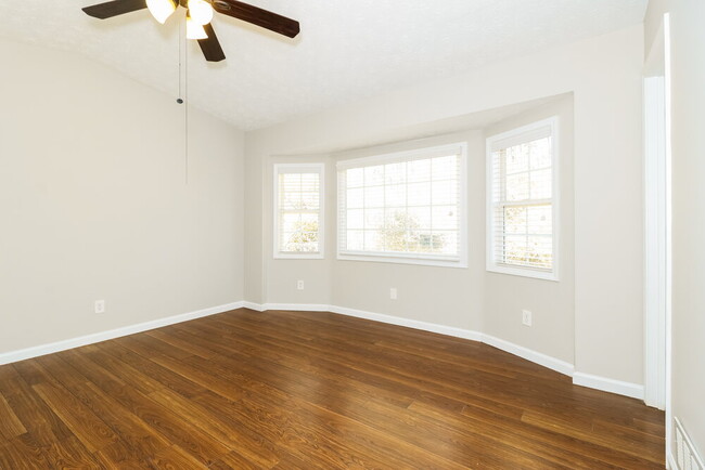 Building Photo - 529 Hearth Pl NW