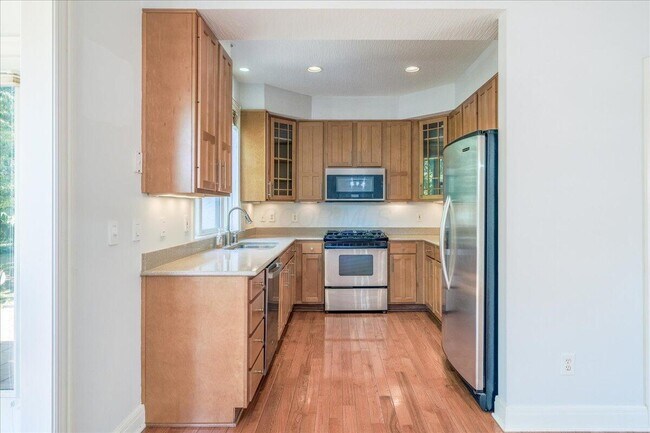 Building Photo - 4611 Trailane Dr