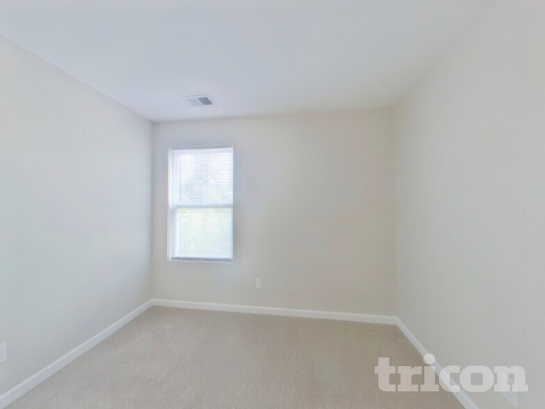 Building Photo - 1418 Kings Grove Dr