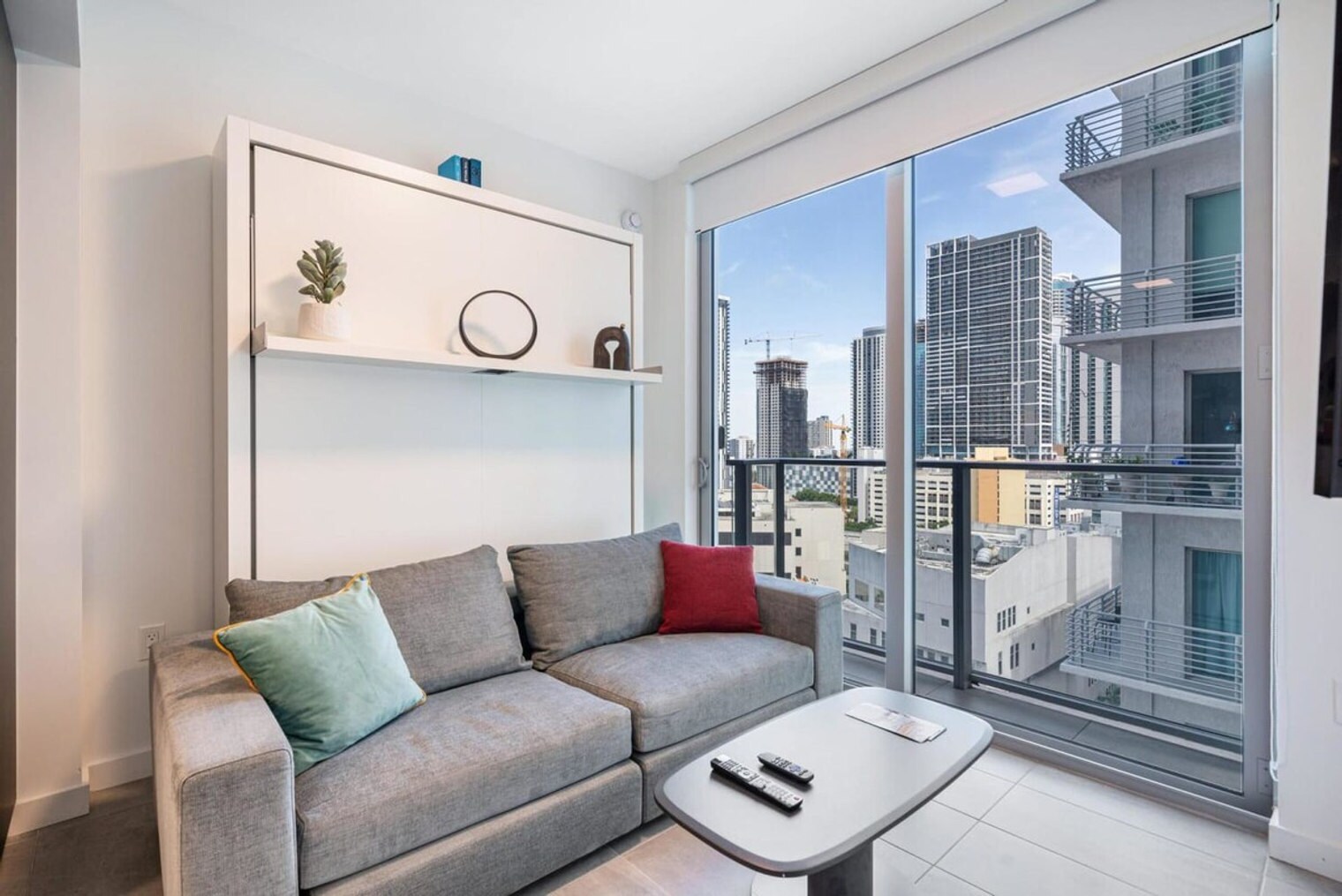 Building Photo - 227 NE 2nd St