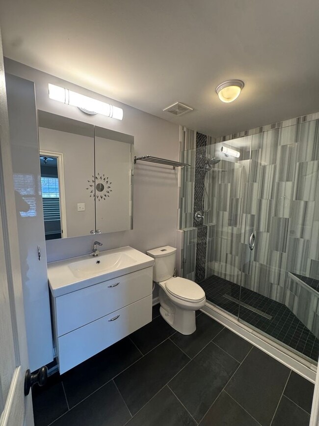 Building Photo - BEAUTIFUL Single Family Home in Abingdon! 4 Bedrooms | 2 Full Baths | 2 Half Baths | Approx. 2,66...