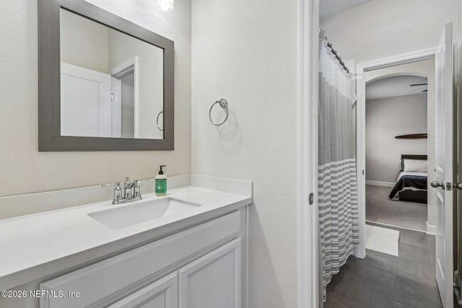 Building Photo - 209 Manor Ln