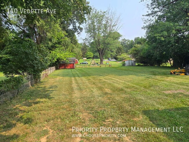 Building Photo - 140 Vedette Ave