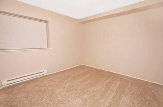 Building Photo - Serene Park-Like Sanctuary | Large Updated Townhome with Wooded Views, 3 bathrooms and 2 large be...