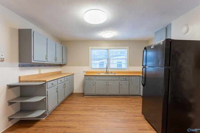 Building Photo - 1421 Rison Ave NE