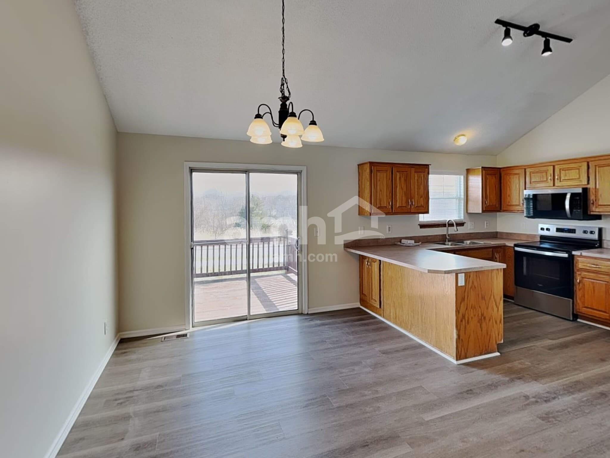 Building Photo - 713 Derby St