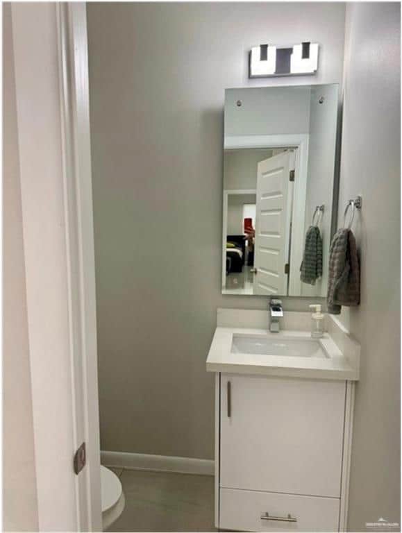 Building Photo - 21 Rabbit Run Ave