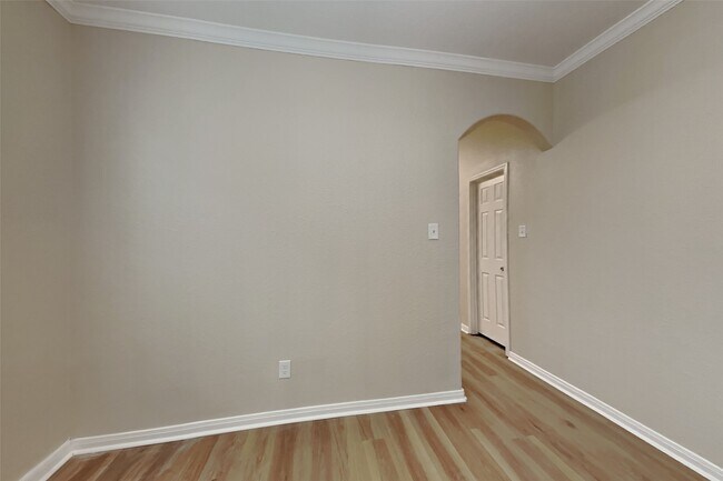 Building Photo - 26871 Castlecliff Ln