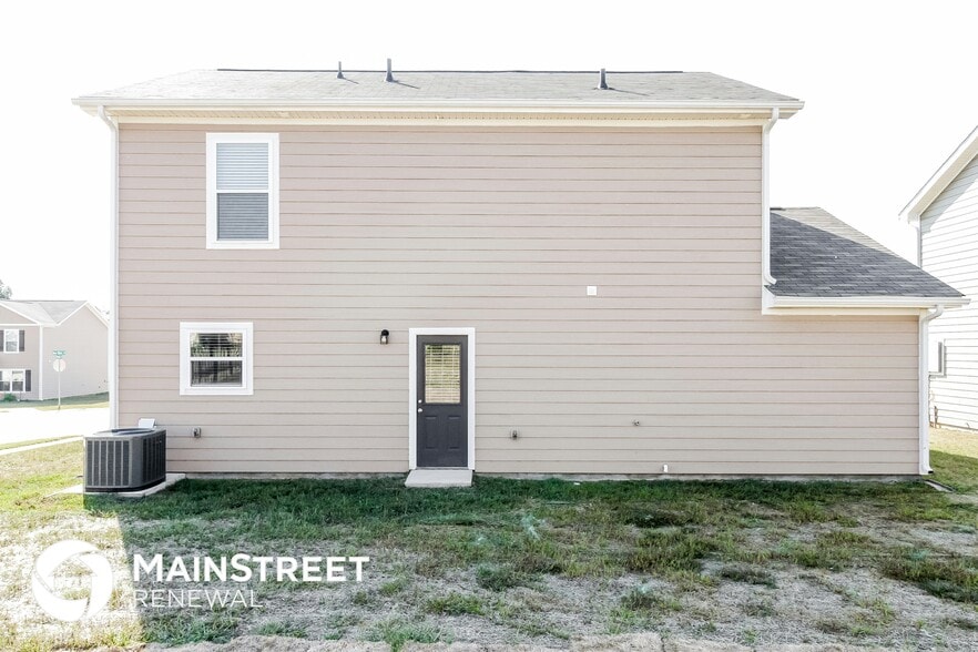 Building Photo - 2316 Bee Hive Dr