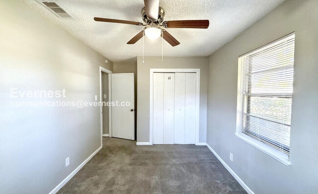 Building Photo - 2709 27th Ave N