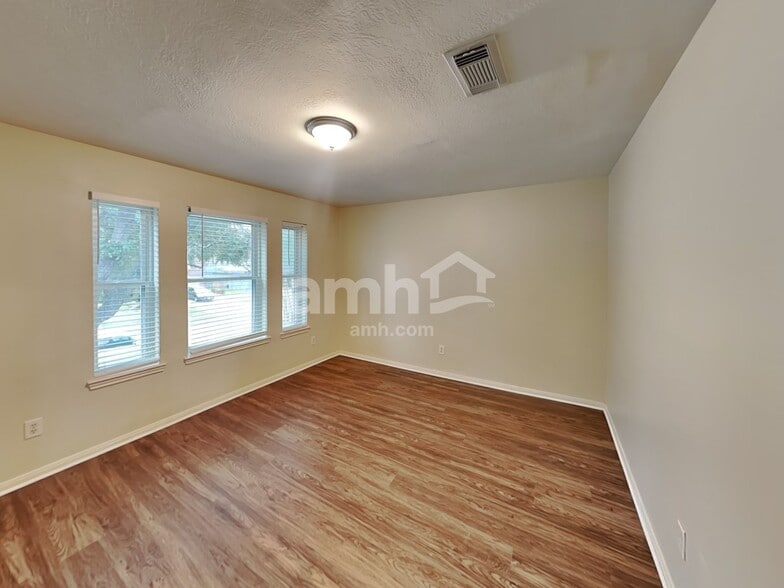 Building Photo - 18018 Imber Forest Ln