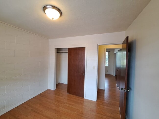 Building Photo - Kapiolani Villas