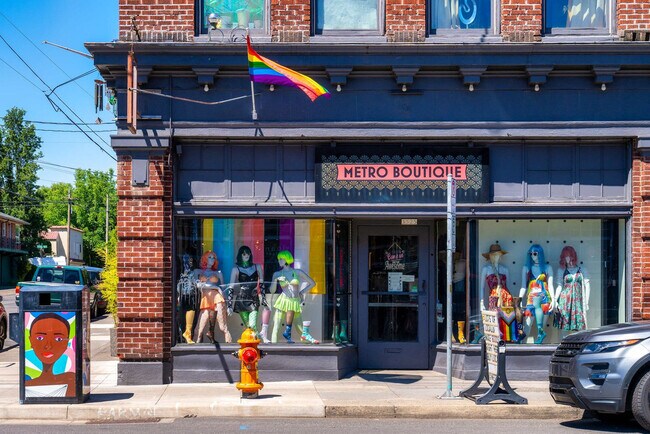 Building Photo - 1425 SE 41st Ave