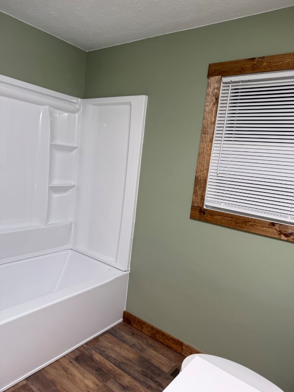 Building Photo - 517 Milliken Rd