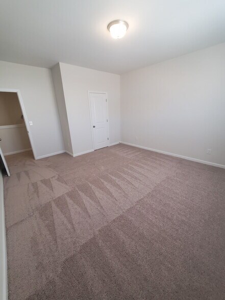 Building Photo - 5702 Hagler Loop