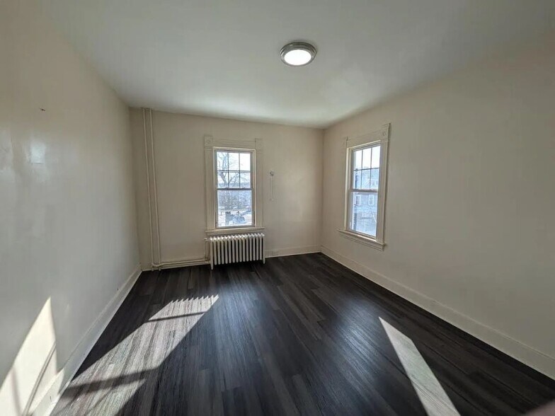 Building Photo - 236 Hillside Ave