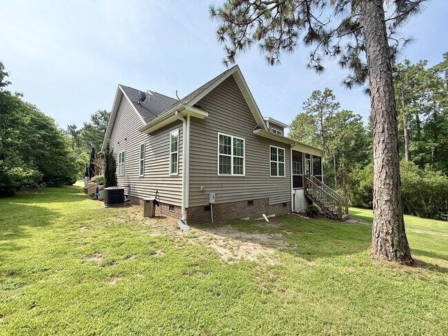 Building Photo - 476 Clearwater Harbor