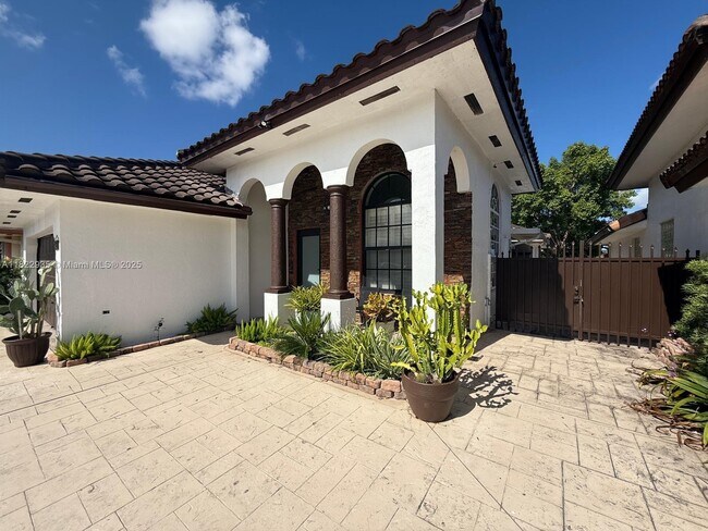 Building Photo - 3461 SW 154th Ct